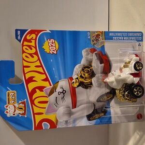 D5 Hot Wheels Feline Lucky with shipping protector